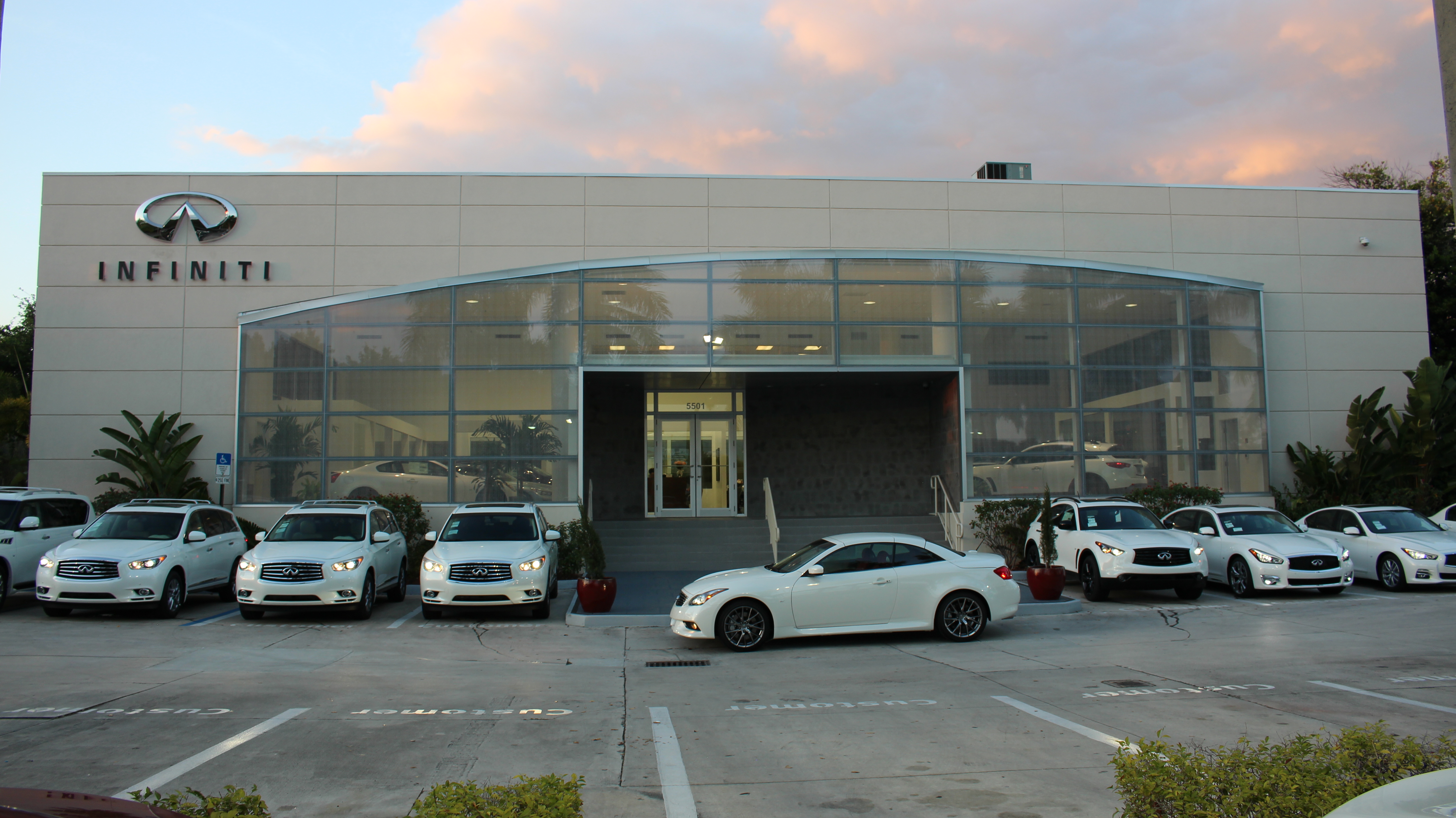 Sponsoring the Metropica Food & Wine Festival Sawgrass INFINITI Dealership