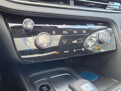 2027 INFINITI QX60 Luxe FWD