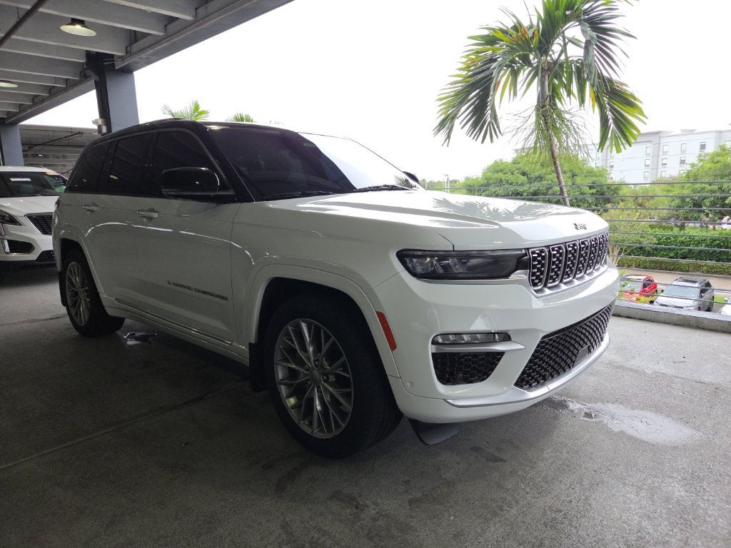 2022 Jeep Grand Cherokee Summit