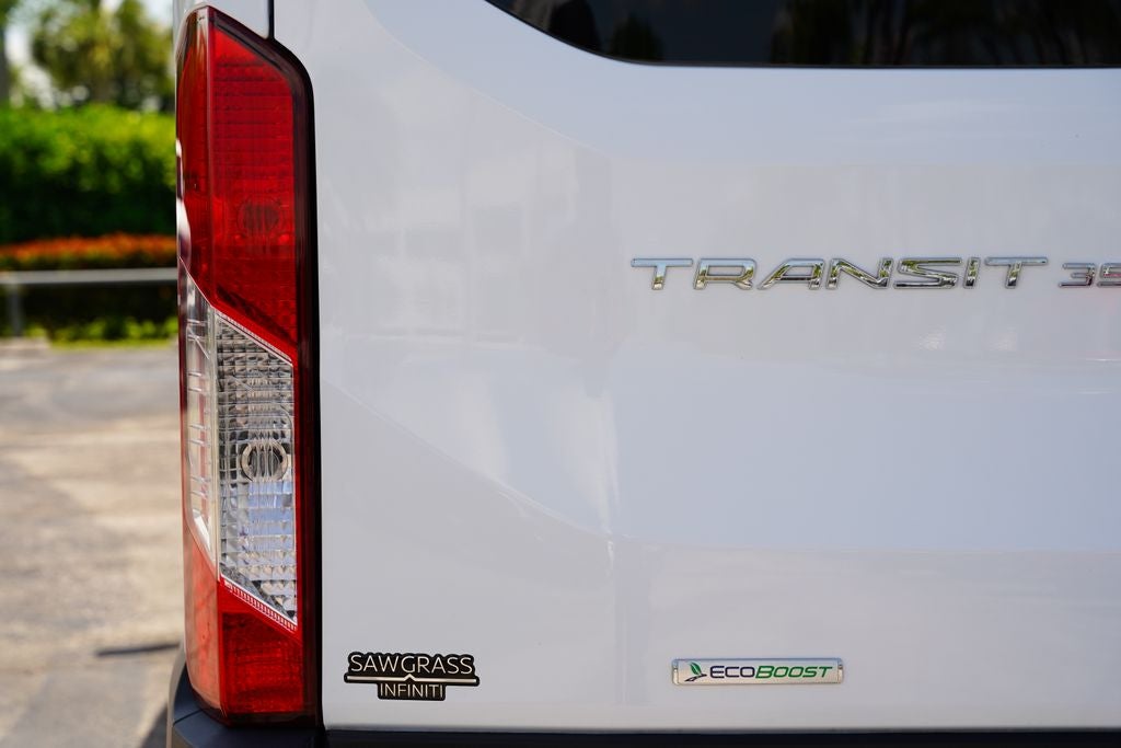 2022 Ford Transit Passenger Wagon XLT
