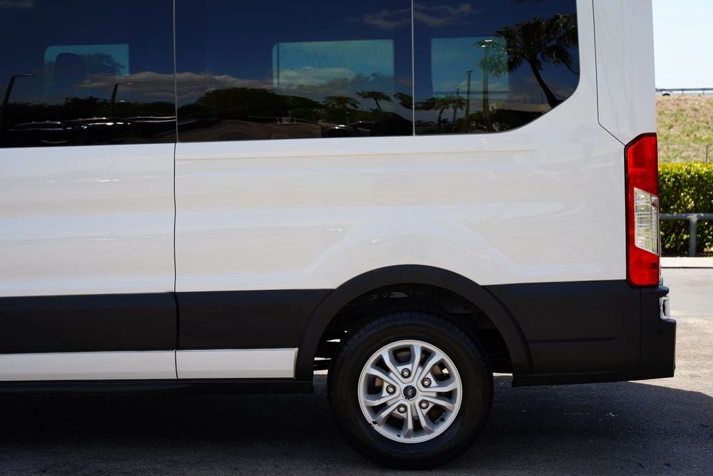 2022 Ford Transit Passenger Wagon XLT