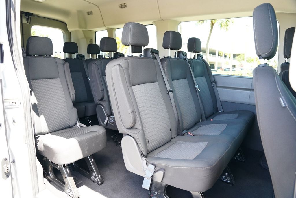 2022 Ford Transit Passenger Wagon XLT