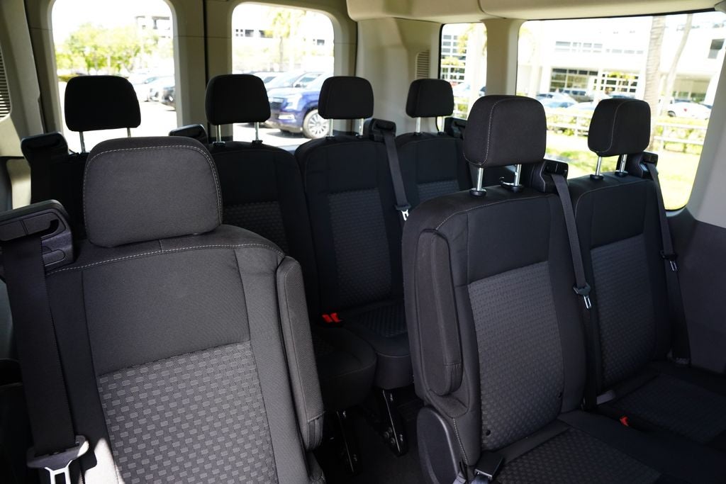 2022 Ford Transit Passenger Wagon XLT