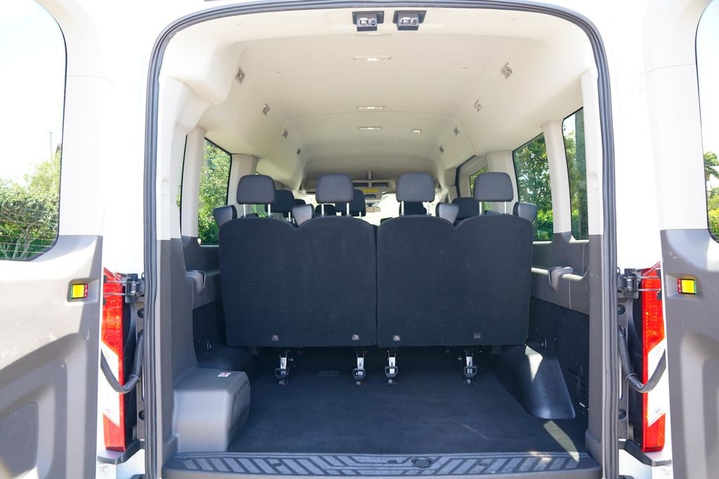 2022 Ford Transit Passenger Wagon XLT