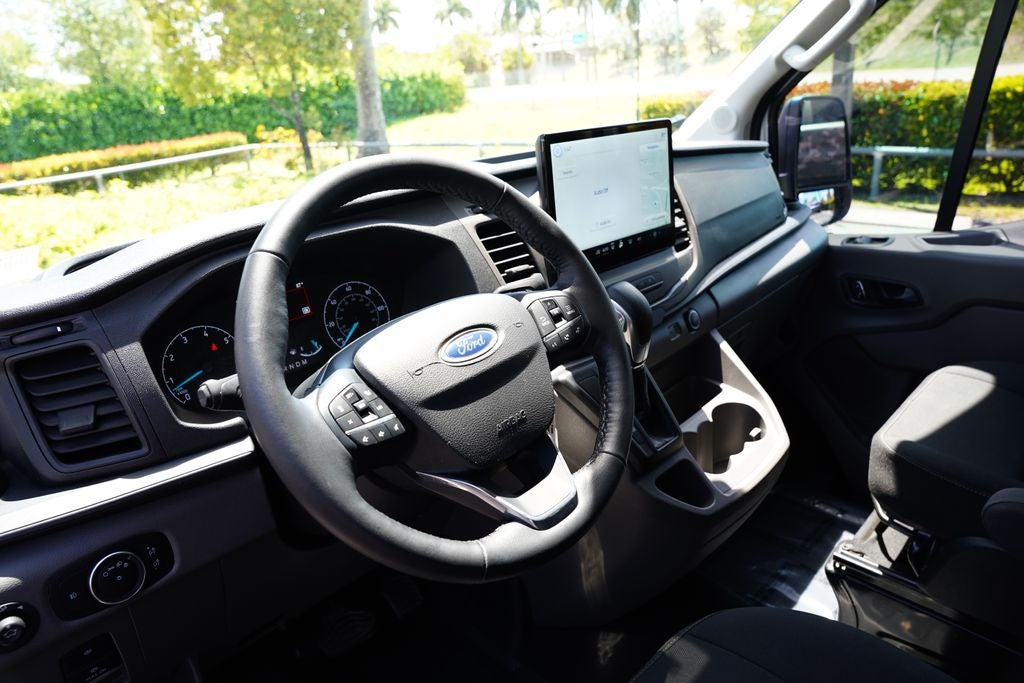 2022 Ford Transit Passenger Wagon XLT