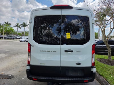 2022 Ford Transit Passenger Wagon XLT