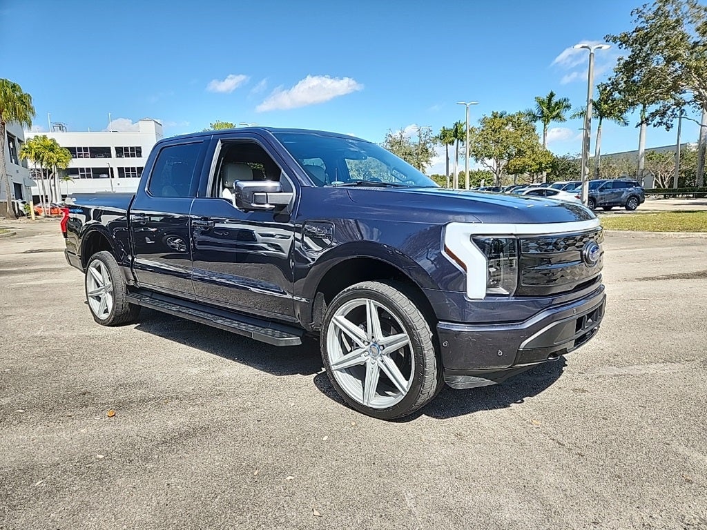 2022 Ford F-150 Lightning Platinum