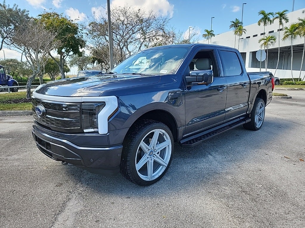 2022 Ford F-150 Lightning Platinum