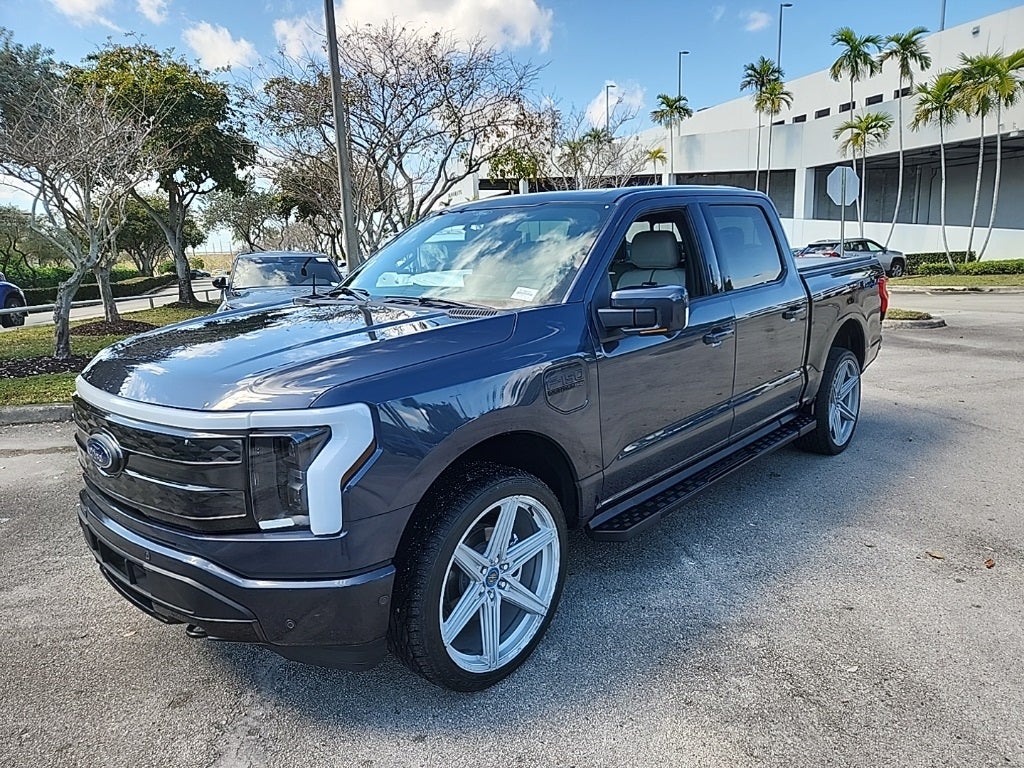2022 Ford F-150 Lightning Platinum