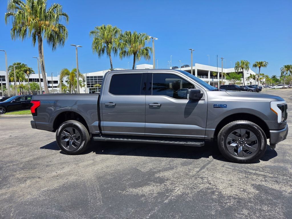 2025 Ford F-150 Lightning Flash