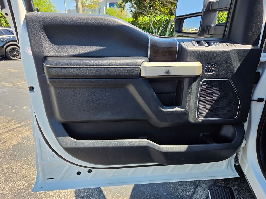 2022 Ford Super Duty F-350 SRW Pickup Lariat