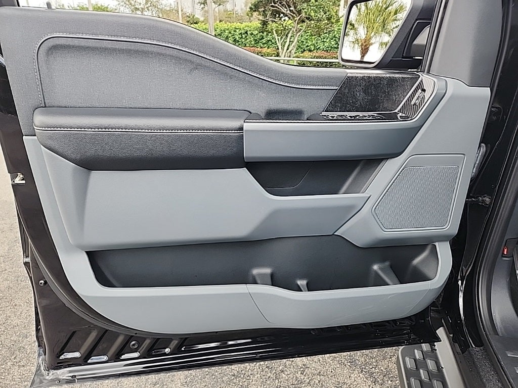 2023 Ford F-150 Lightning XLT