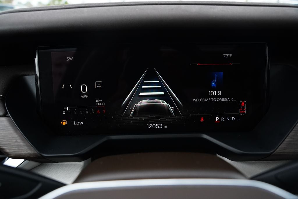 2024 GMC Acadia Denali