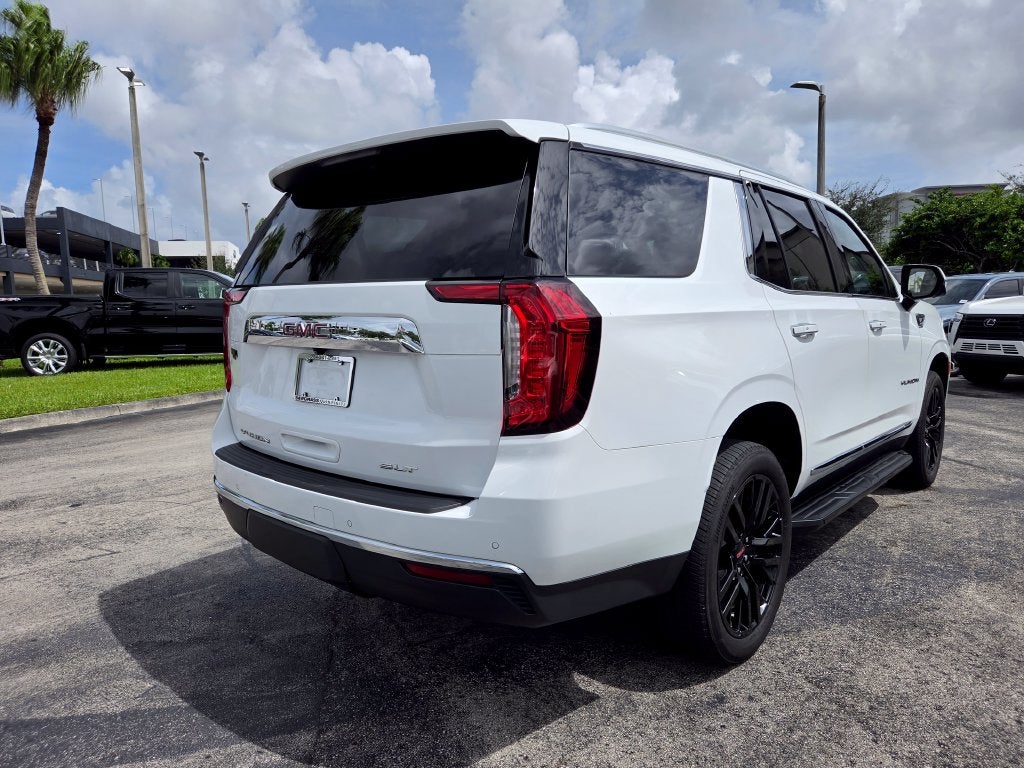 2023 GMC Yukon SLT