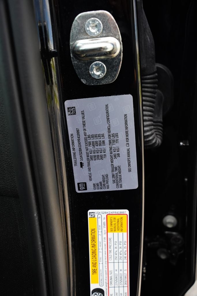 2023 GMC Yukon SLT