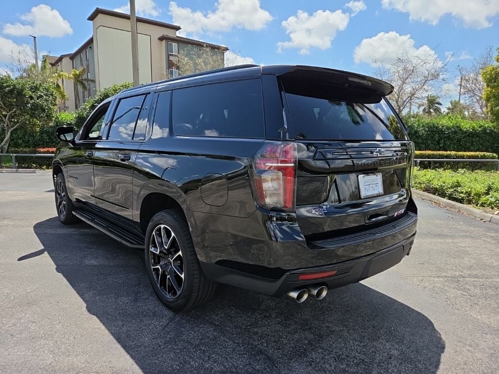 2023 Chevrolet Suburban RST