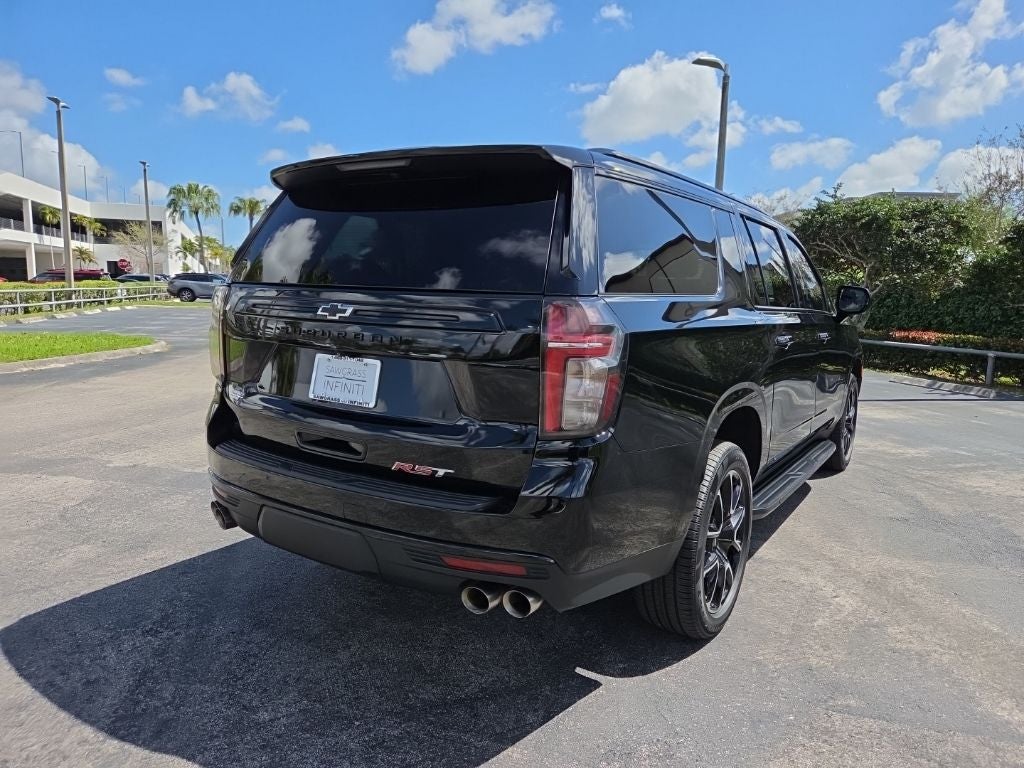 2023 Chevrolet Suburban RST
