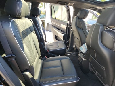 2026 Cadillac VISTIQ Platinum