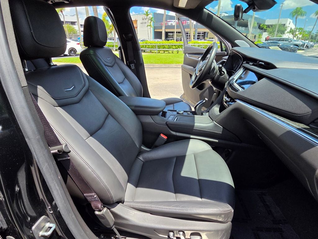 2022 Cadillac XT5 Premium Luxury