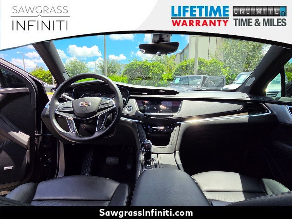 2022 Cadillac XT5 Premium Luxury