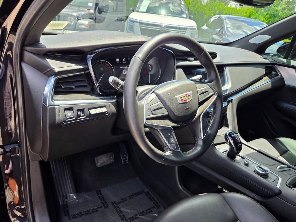 2022 Cadillac XT5 Premium Luxury