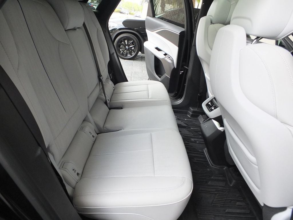 2025 Cadillac LYRIQ Luxury