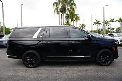 2024 Cadillac Escalade ESV Luxury