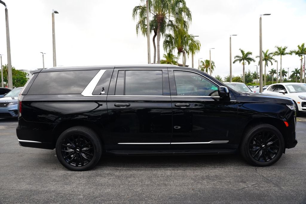 2024 Cadillac Escalade ESV Luxury