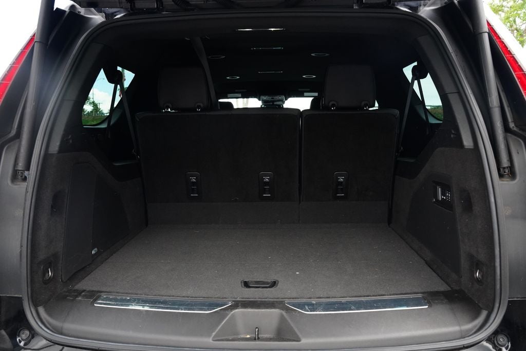 2024 Cadillac Escalade ESV Luxury