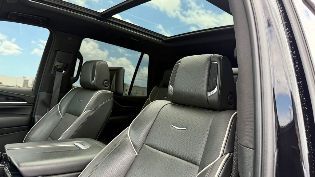 2023 Cadillac Escalade Sport