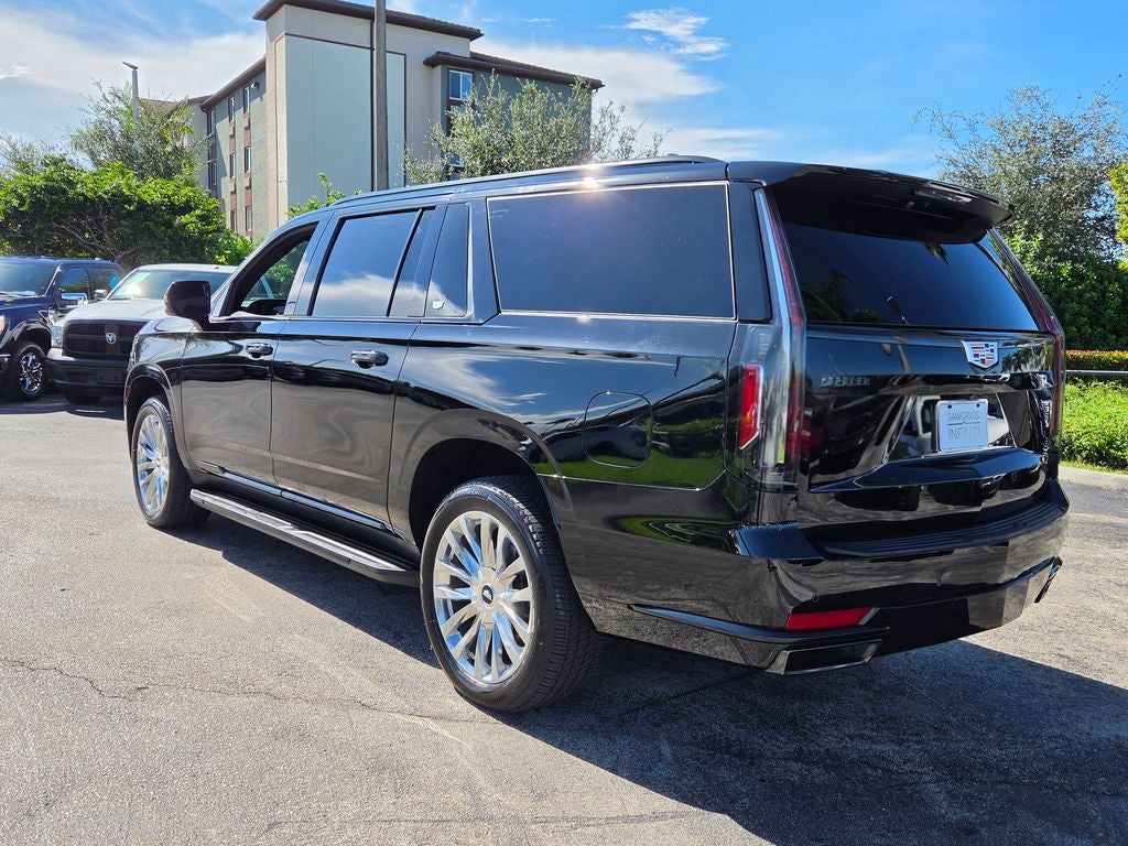 2023 Cadillac Escalade ESV Premium