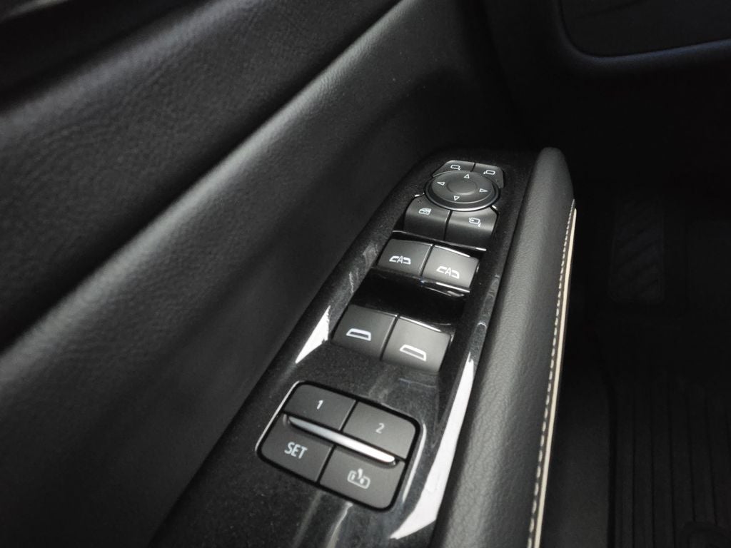 2023 Cadillac Escalade ESV Premium