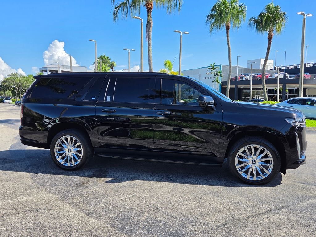 2023 Cadillac Escalade ESV Premium