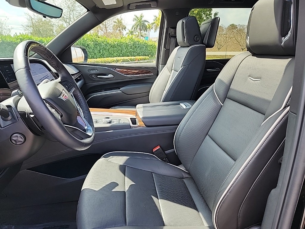 2024 Cadillac Escalade ESV Premium