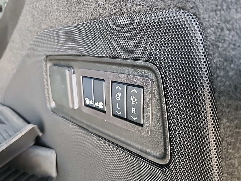 2024 Cadillac Escalade ESV Premium