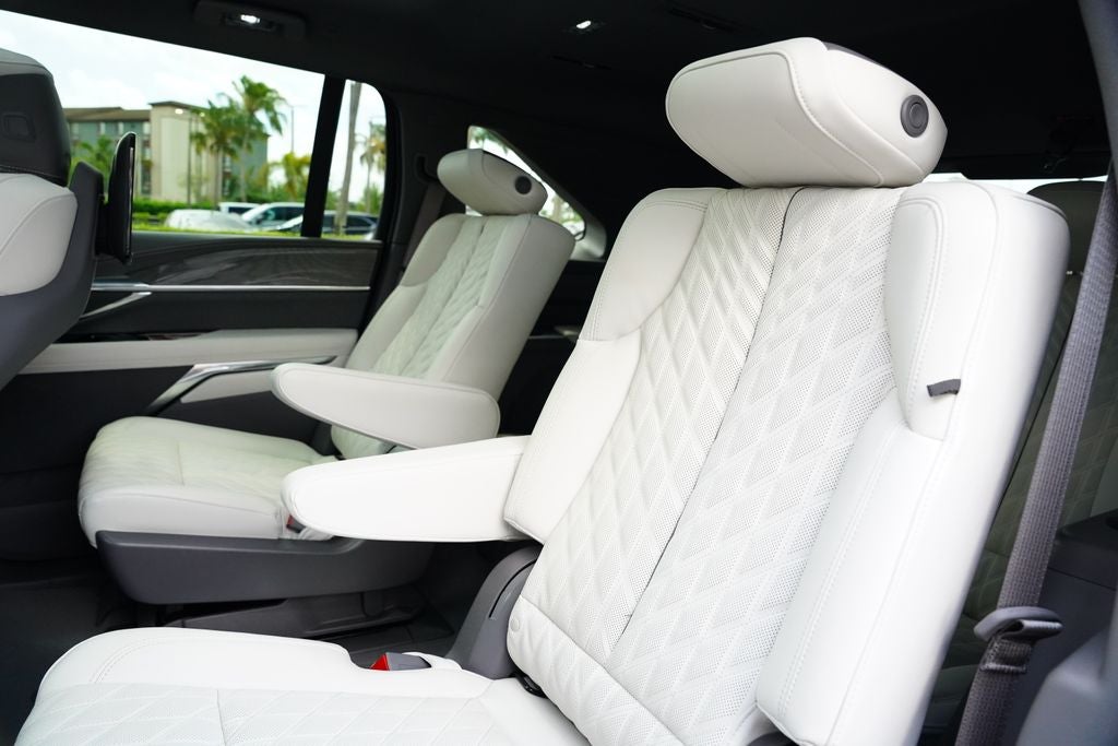 2025 Cadillac ESCALADE IQ Sport 1