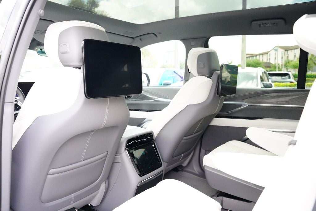 2025 Cadillac ESCALADE IQ Sport 1