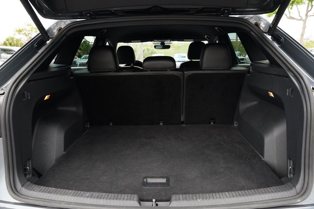 2023 Volkswagen Atlas Cross Sport 2.0T SE w/Technology