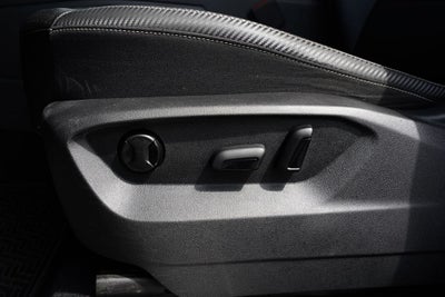 2023 Volkswagen Atlas Cross Sport 2.0T SE w/Technology