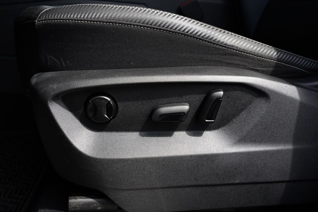 2023 Volkswagen Atlas Cross Sport 2.0T SE w/Technology