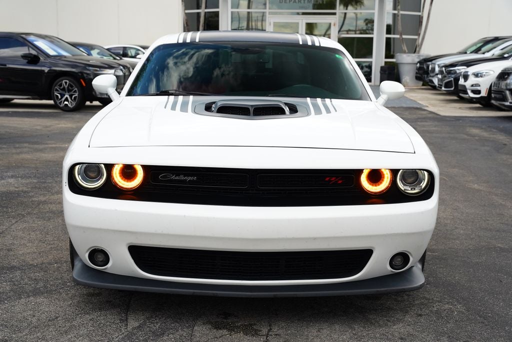 2018 Dodge Challenger Base
