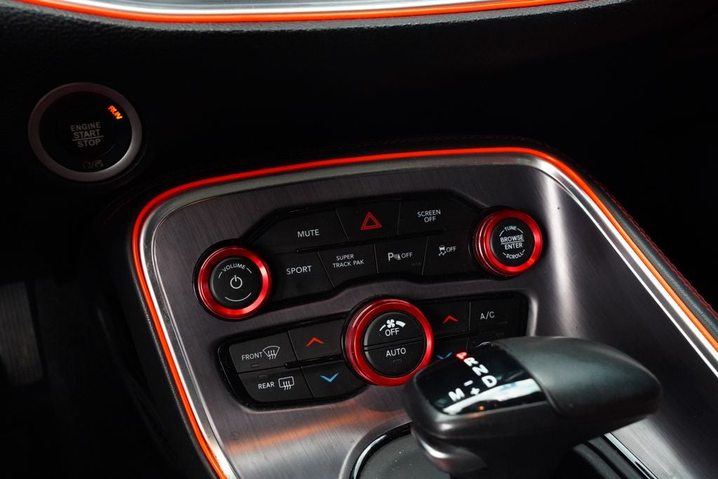 2018 Dodge Challenger Base