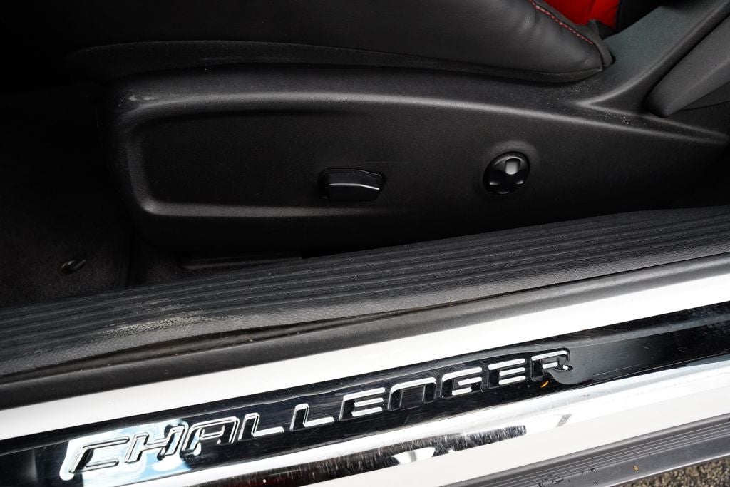 2018 Dodge Challenger Base