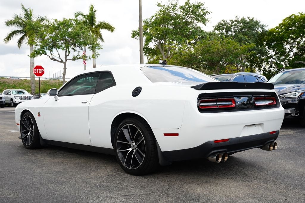 2018 Dodge Challenger Base