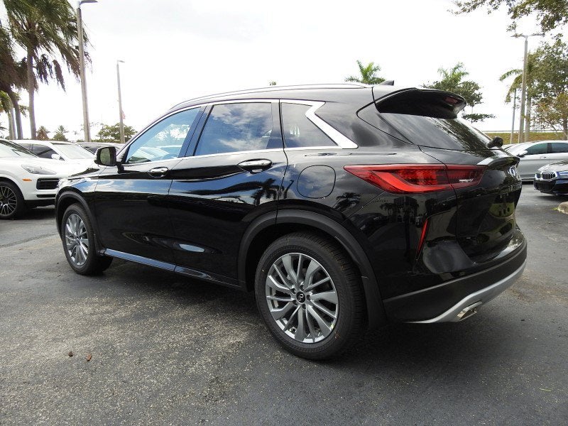 2023 INFINITI QX50 LUXE