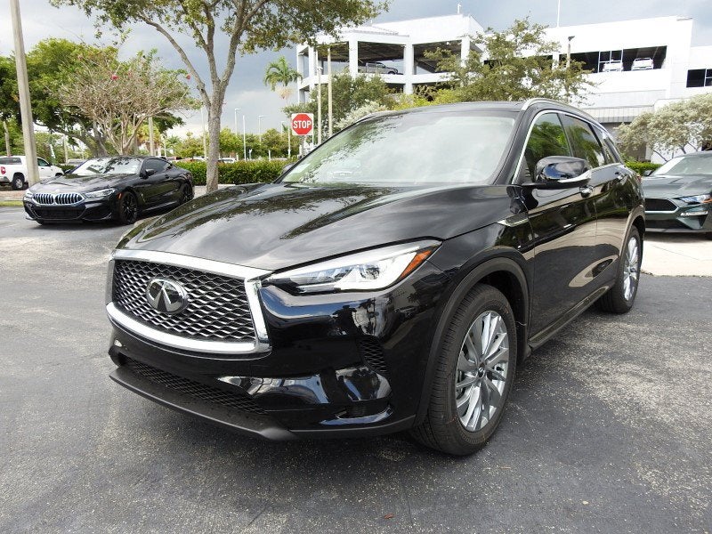 2023 INFINITI QX50 LUXE