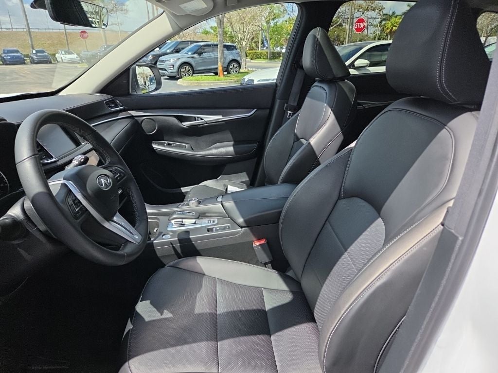 2023 INFINITI QX50 LUXE