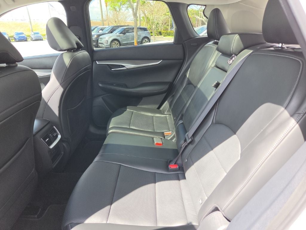 2023 INFINITI QX50 LUXE