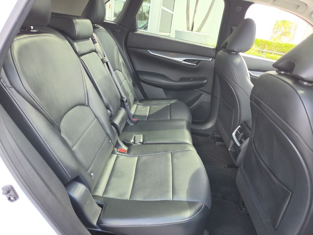 2023 INFINITI QX50 LUXE