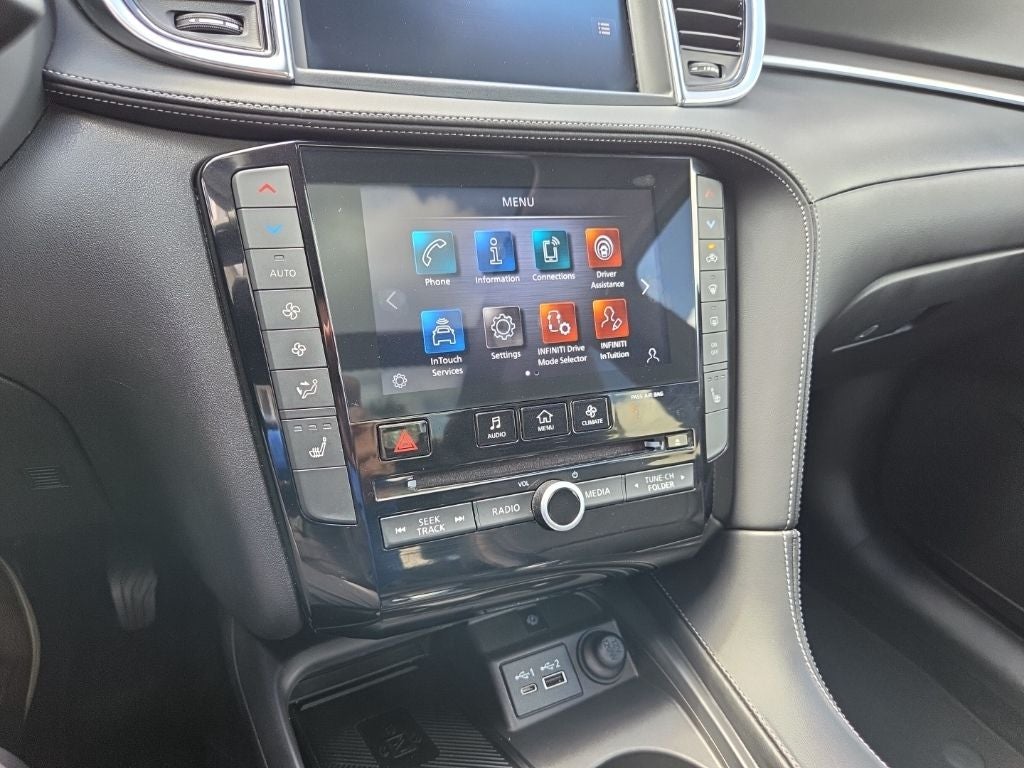 2023 INFINITI QX50 LUXE
